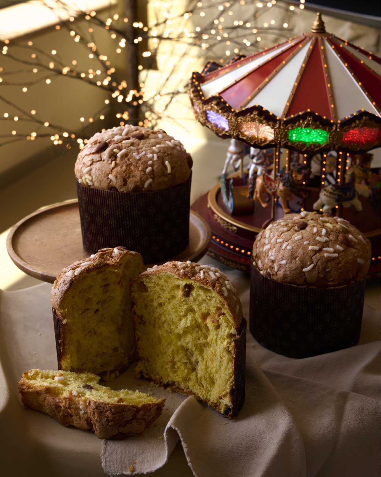 Panettone classico Pane & Marmellata tagliato, con una fetta in primo piano.
